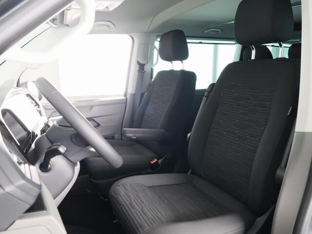 Volkswagen TRANSPORTER 2.0 TDI L2H1 32 DC Bulli 204PK DSG (Automaat) | Luxe Caravelle uitvoering | 2 schuifdeuren | Digitale cockpit | 20 "LM velgen | Automatische airco |