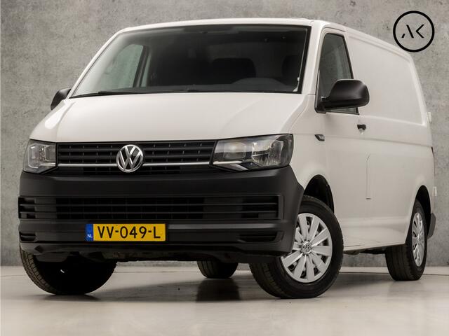 Volkswagen TRANSPORTER 2.0 TDI L1H1 Trendline (AIRCO, CRUISE, BLUETOOTH, 3 ZITPLAATSEN, TREKHAAK, ARMSTEUN, NIEUWE APK, IEUWSTAAT)