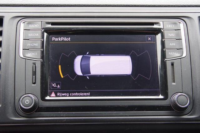 Volkswagen TRANSPORTER 2.0 TDI L2 150PK, AIRCO, CRUISE, NAVI, PARKEERSENSOREN, STOELVERWARMING DUBBELE CABINE LEVERBAAR