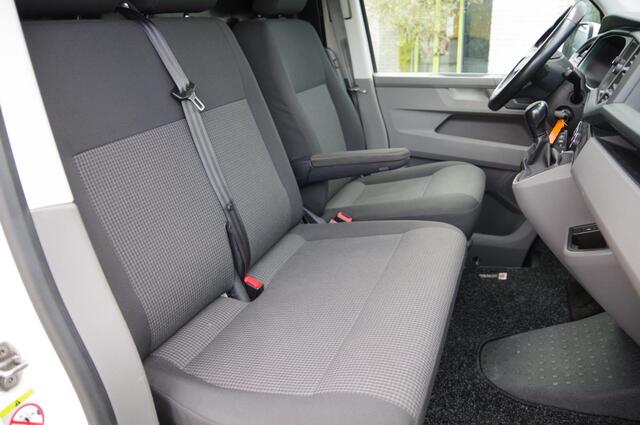Volkswagen TRANSPORTER 2.0 TDI L2 150PK AUT-7, ADAPT. CRUISE, TREKHAAK, CAMERA, NAVI, APPLE CARPLAY/ANDROID AUTO, AIRCO