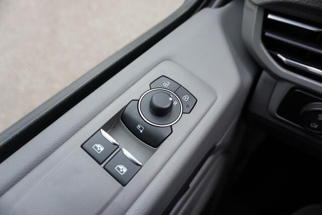 Volkswagen TRANSPORTER 2.0 TDI L2H1 30 Bulli 2.0 TDI L2H1 30 Bulli 170 pk 8-Traps Automaat, DEMO VOERTUIG