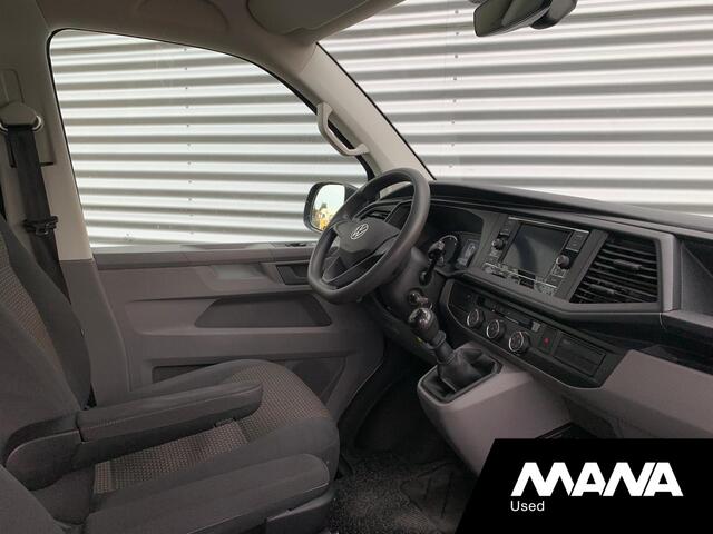 Volkswagen TRANSPORTER 2.0TDI L2H1 DC Dubbel Cabine Airco 12V Trekhaak Sensoren Voorruit-Verwarming Cruise Passagiersstoel DIN Start/Stop Laadruimtebekleding