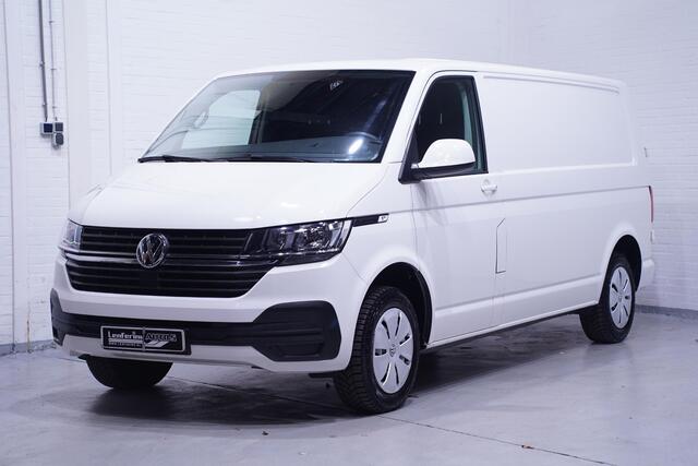 Volkswagen TRANSPORTER 2.0 TDI 110 pk L2H1 Nwe Model NAP, Airco Trekhaak, Cruise Control, Laadruimte Pakket, 2-Zits