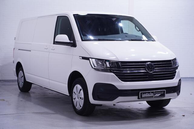 Volkswagen TRANSPORTER 2.0 TDI 110 pk L2H1 Nwe Model NAP, Airco Trekhaak, Cruise Control, Laadruimte Pakket, 2-Zits