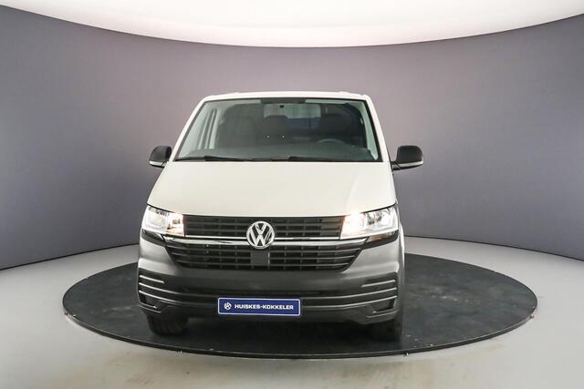 Volkswagen TRANSPORTER Bestelwagen T6.1 2.0 TDI 150PK L2H1 Parkeersensoren voor & achter | DAB+ | Bluetooth | Airco | Betimmering | Bijrijdersbank