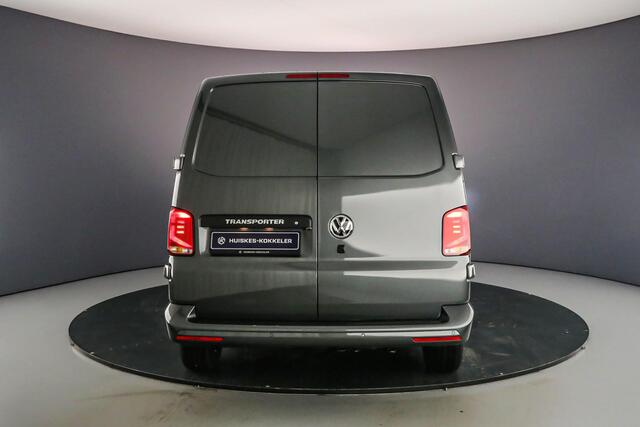 Volkswagen TRANSPORTER Bestelauto 2.0 TDI 150PK DSG L2H1 28 Navigatie | Camera | Digitaal dashboard | Adaptieve cruisecontrol |