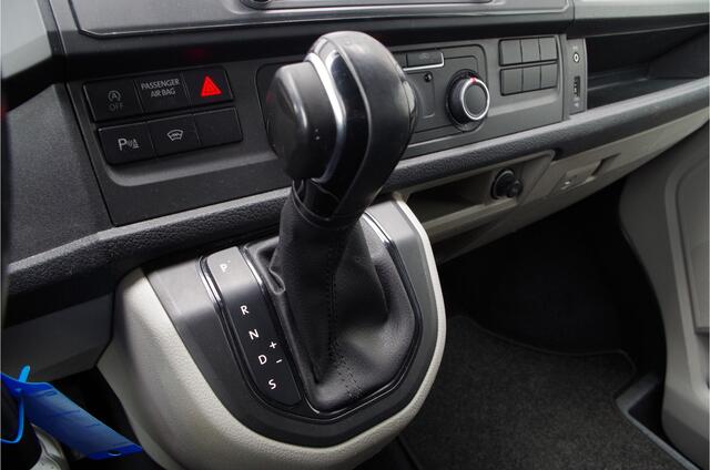 Volkswagen TRANSPORTER 2.0 TDI L2H1 Highline 150pk > Automaat/trekhaak/lm velgen/L2 lange uitvoering....