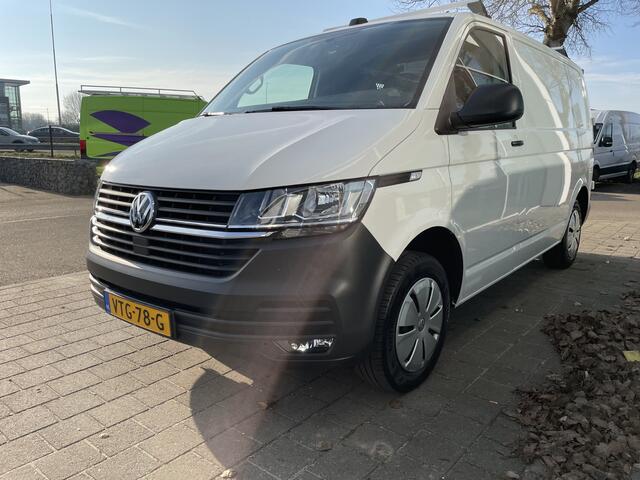Volkswagen TRANSPORTER 2.0 TDI L1 150 Pk Auto | PDC | App Connect