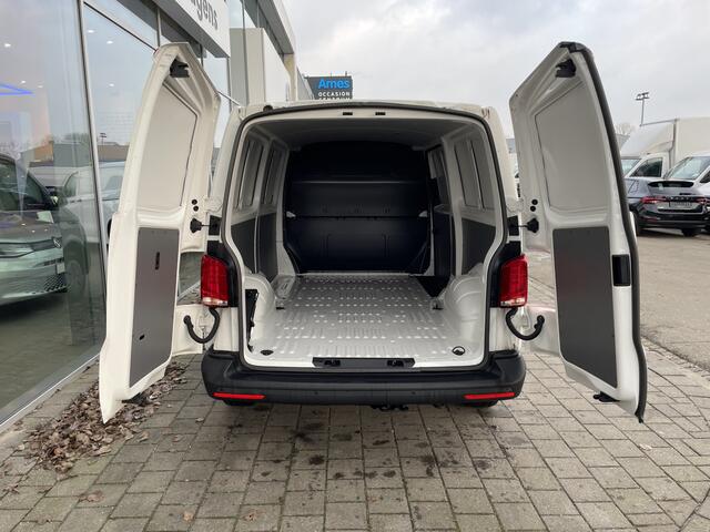Volkswagen TRANSPORTER 2.0 TDI L2H1 30 | 150 Pk | PDC | App connect