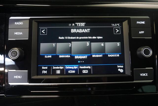 Volkswagen TRANSPORTER 2.0TDI L2H1 150PK Automaat Highline Dubbele Cabine Airco Bluetooth App Connect Camera Cruise Control