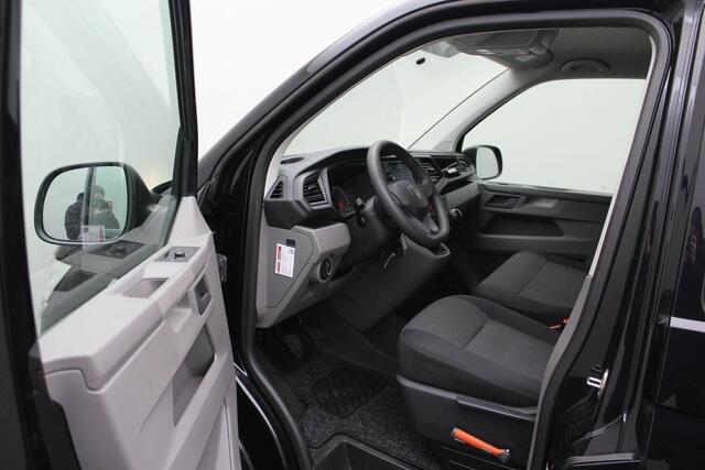 Volkswagen TRANSPORTER 2.0 TDI L2H1 110PK 2023 NAP | Airco | Cruise control | Carplay | PDC | 19'' Lichtmetaal | Sidebars | 1e eigenaar | USB | Bluetooth |