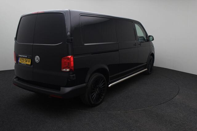 Volkswagen TRANSPORTER 2.0 TDI L2H1 110PK 2023 NAP | Airco | Cruise control | Carplay | PDC | 19'' Lichtmetaal | Sidebars | 1e eigenaar | USB | Bluetooth |