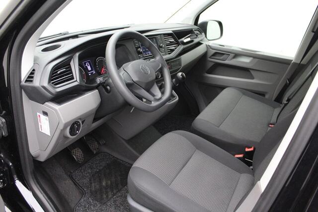 Volkswagen TRANSPORTER 2.0 TDI L2H1 110PK 2023 NAP | Airco | Cruise control | Carplay | PDC | 19'' Lichtmetaal | Sidebars | 1e eigenaar | USB | Bluetooth |