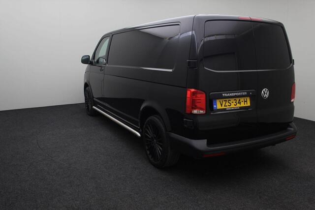 Volkswagen TRANSPORTER 2.0 TDI L2H1 110PK 2023 NAP | Airco | Cruise control | Carplay | PDC | 19'' Lichtmetaal | Sidebars | 1e eigenaar | USB | Bluetooth |