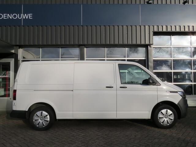 Volkswagen TRANSPORTER T6.1 2.0 TDI 110PK L2H1 28 Comfortline / Navi / Bank / Trekhaak