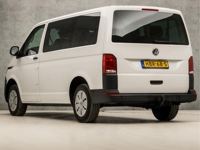 Volkswagen TRANSPORTER Kombi 2.0 TDI L1H1 (9 PERSOONS, LEDER, APPLE CARPLAY, GROOT NAVI, NIEUWE APK, ELEK RAMEN, CRUISE, TREKHAAK, NIEUWSTAAT)