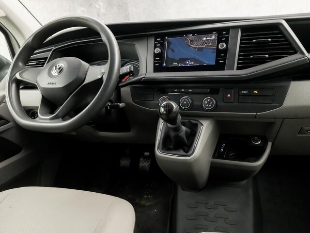 Volkswagen TRANSPORTER Kombi 2.0 TDI L1H1 (9 PERSOONS, LEDER, APPLE CARPLAY, GROOT NAVI, NIEUWE APK, ELEK RAMEN, CRUISE, TREKHAAK, NIEUWSTAAT)
