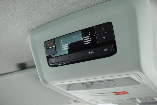 Volkswagen TRANSPORTER 2.0 TDI 150pk DSG L2H1 30 DC Comfortline Trekhaak Camera Standkachel Led