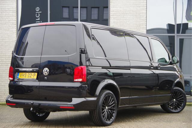 Volkswagen TRANSPORTER 2.0 TDI L2 150PK AUT. TREKHAAK, CAMERA, NAVI, CRUISE, AIRCO, PARKEERSENSOREN, NL AUTO, NAP