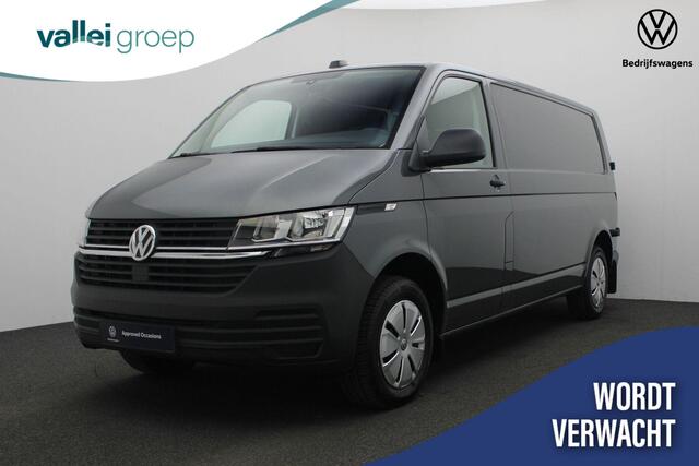 Volkswagen TRANSPORTER 2.0 TDI 150 pk DSG L2H1 28 | Trekhaak | 3-zits | Navigatie | Adaptive Cruise