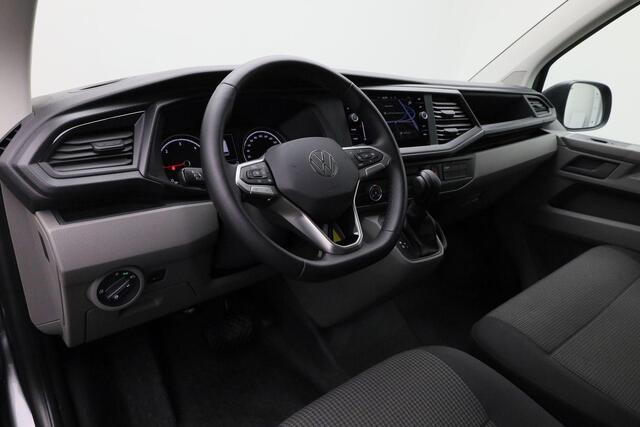 Volkswagen TRANSPORTER 2.0 TDI 150 pk DSG L2H1 28 | Trekhaak | 3-zits | Navigatie | Adaptive Cruise