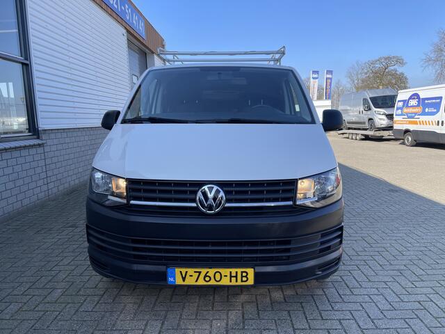 Volkswagen TRANSPORTER 2.0 TDI L2H1 Trendline / vaste prijs rijklaar ¤ 12.950 ex btw / bpm vrij / airco / imperial / trekhaak / euro 6 / sidebars !