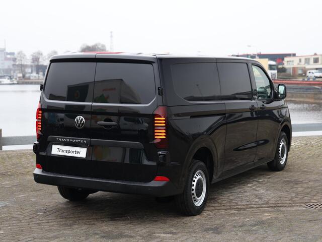 Volkswagen TRANSPORTER 2.0 TDI 150pk L2H1 30 Life | BPM vrij | Climatronic | Cruise control | PDC | Navi via app-connect | Bijrijdersbank | Camera |
