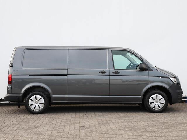 Volkswagen TRANSPORTER 2.0 TDI 150PK L2H1 30 Trendline | Airco | Cruise | Bluetooth | Bijrijdersbank | Deuren met ruit | Betimmering |
