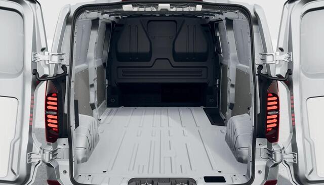 Volkswagen TRANSPORTER 2.0 TDI 150pk Automaat L2H1 | BPM-vrij | Achterdeuren | Camera | Cruise control |
