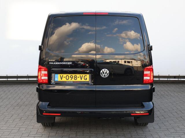 Volkswagen TRANSPORTER 2.0 TDI 150PK DSG L2H1 Highline | Airco | Cruise control | PDC | Betimmering | 2 Stoelen | Alarm | 16" LMV |