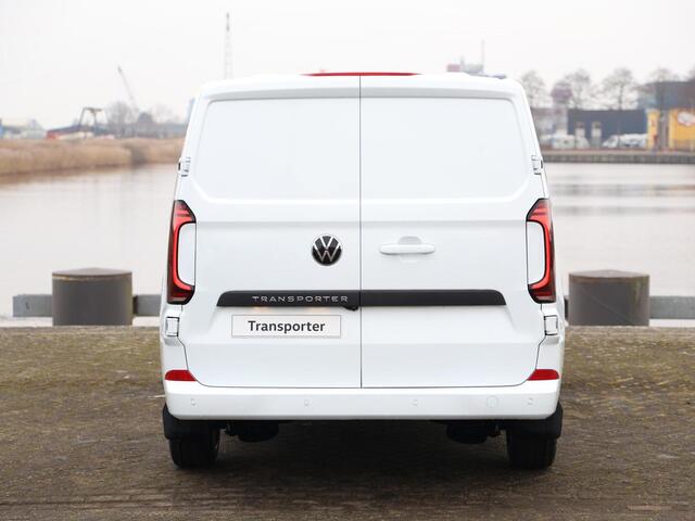 Volkswagen TRANSPORTER 2.0 TDI 170PK Automaat L1H1 Bulli | BPM vrij | Climatronic | ACC | PDC | Navigatie | Stoelverwarming | 2 stoelen | Camera |