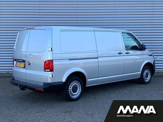 Volkswagen TRANSPORTER 2.0TDI L2H1 28 Airco Cruise Sensoren Trekhaak Betonplex Airbag 12V CarPlay Wandbekleding Bijrijdersbank DIN