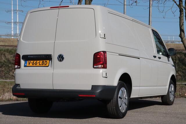 Volkswagen TRANSPORTER 2.0 TDI L2H1 28 Comfortline 150PK | 3 PERS | APPCONNECT | AIRCO | PDC ACHTER | SCHUIFDEUR R |