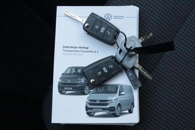 Volkswagen TRANSPORTER 2.0 TDI L2H1 28 Comfortline 150PK | 3 PERS | APPCONNECT | AIRCO | PDC ACHTER | SCHUIFDEUR R |