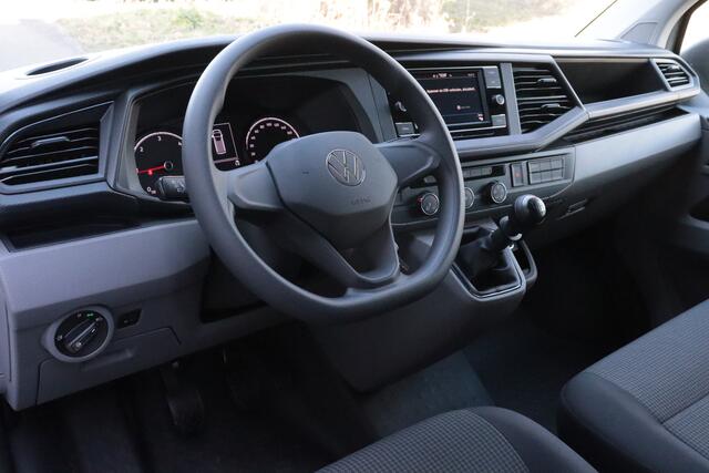 Volkswagen TRANSPORTER 2.0 TDI L2H1 28 Comfortline 150PK | 3 PERS | APPCONNECT | AIRCO | PDC ACHTER | SCHUIFDEUR R |
