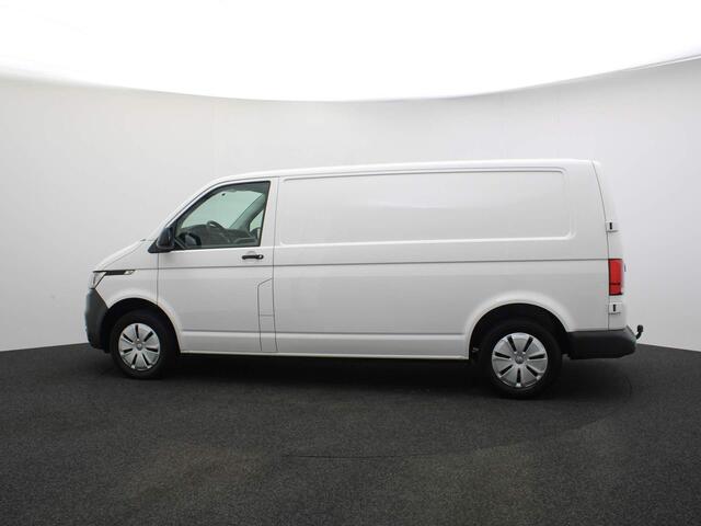 Volkswagen TRANSPORTER 2.0 TDI 150pk L2 | BPM-vrij | excl. kosten rijklaarmaken |