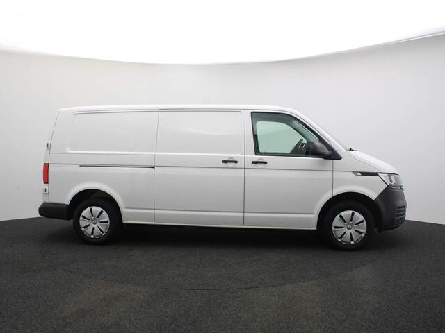 Volkswagen TRANSPORTER 2.0 TDI 150pk L2 | BPM-vrij | excl. kosten rijklaarmaken |