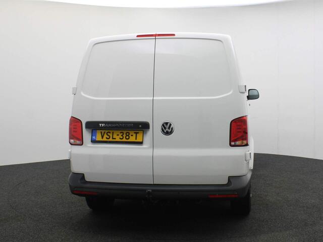 Volkswagen TRANSPORTER 2.0 TDI 150pk L2 | BPM-vrij | excl. kosten rijklaarmaken |