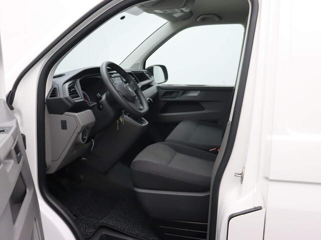 Volkswagen TRANSPORTER 2.0 TDI 150pk L2 | BPM-vrij | excl. kosten rijklaarmaken |