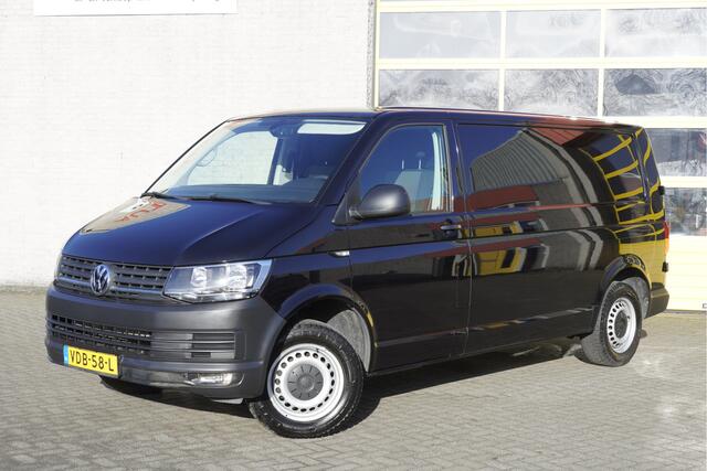 Volkswagen TRANSPORTER 2.0 TDI L2H1 Comfortline Plus BJ2019 Pdc | Navi | Trekhaak | Verwarmd voorruit | App-Connect | Airco | Cruise control | Getint glas | Achterdeuren | Tussenschot | Zijdeur