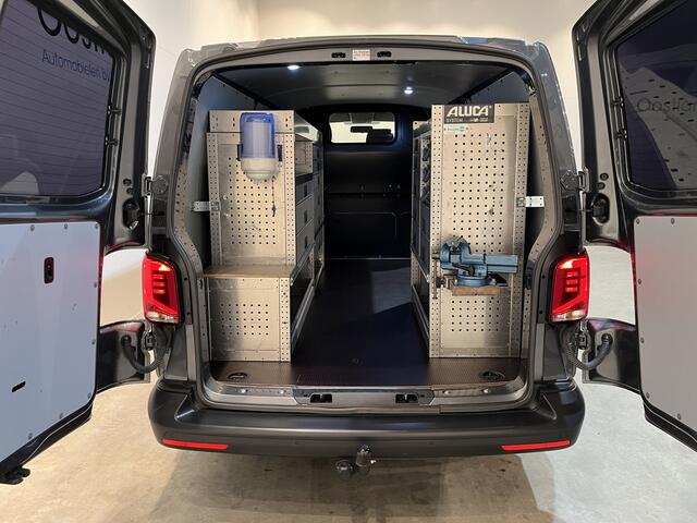 Volkswagen TRANSPORTER 2.0 TDI L2H1 Servicebus / Aluca Inrichting / Euro 6 / 220V. / Airco / Cruise Control / Trekhaak / CarPlay / PDC / 3-Zits / 51.100 KM !!
