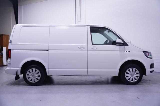 Volkswagen TRANSPORTER 2.0 TDI 150 pk DSG Aut. L1H1 Navi, Deuren Achter PDC V+A, Bumpers in Kleur, Cruise Control, 3-Zits