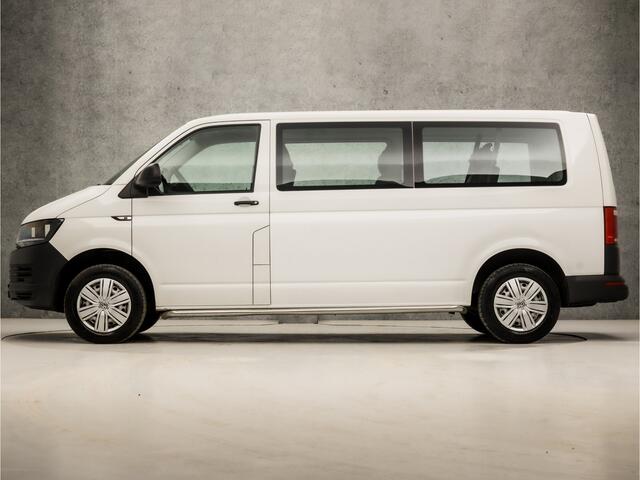 Volkswagen TRANSPORTER Kombi 2.0 TDI L2H1 (8 PERSOONS, APPLE CARPLAY, NAVIGATIE, BLUETOOTH, AIRCO, ELEK PAKKET, ARMSTEUN, SPORTSTOELEN, NIEUWE APK, NIEUWSTAAT)