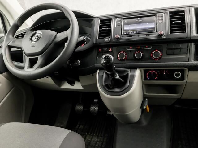 Volkswagen TRANSPORTER Kombi 2.0 TDI L2H1 (8 PERSOONS, APPLE CARPLAY, NAVIGATIE, BLUETOOTH, AIRCO, ELEK PAKKET, ARMSTEUN, SPORTSTOELEN, NIEUWE APK, NIEUWSTAAT)