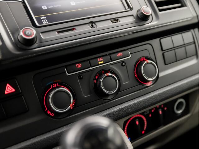 Volkswagen TRANSPORTER Kombi 2.0 TDI L2H1 (8 PERSOONS, APPLE CARPLAY, NAVIGATIE, BLUETOOTH, AIRCO, ELEK PAKKET, ARMSTEUN, SPORTSTOELEN, NIEUWE APK, NIEUWSTAAT)