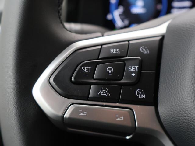 Volkswagen TRANSPORTER 2.0 TDI L2H1 30 Bulli Intro L2 Dubbele Cabine Luxe 5-Zitter | BPM Vrij | 170pk | Automaat | IQ-LED | Comfortstoelen | Navigatie Apple Carplay/Android Auto DAB+ MF-Stuur | Cruise Control Adaptief | Climatronic Airco | Parkeersensoren V+A + Achteruitrijcame