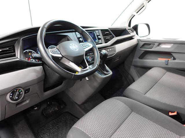 Volkswagen TRANSPORTER 2.0 150PK L2H1 Highline Automaat Airco Navi Parkeersensoren Camera Trekhaak Carplay