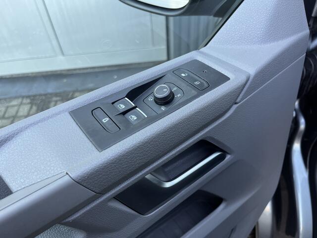 Volkswagen TRANSPORTER 2.0 TDI L1H1 DC 4Motion Dubbele schuifdeur Airco Cruise controle 4x4 Trekhaak 2500kg Applecarplay Parkeerhulp voor en achter Camera Led