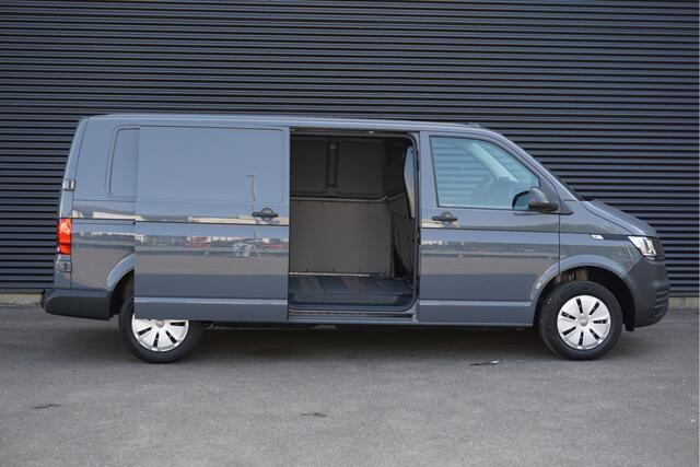 Volkswagen TRANSPORTER 30 | 2.0 TDI L2H1 | App-Connect | Cruise Control | Camera | Trekhaak