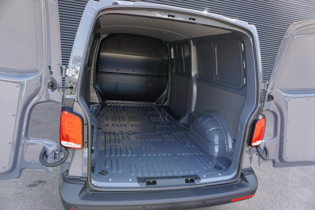 Volkswagen TRANSPORTER 30 | 2.0 TDI L2H1 | App-Connect | Cruise Control | Camera | Trekhaak